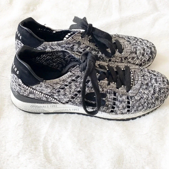 Skechers black and white air cooled memory foam woven stretch lace up sneakers - Picture 4 of 9